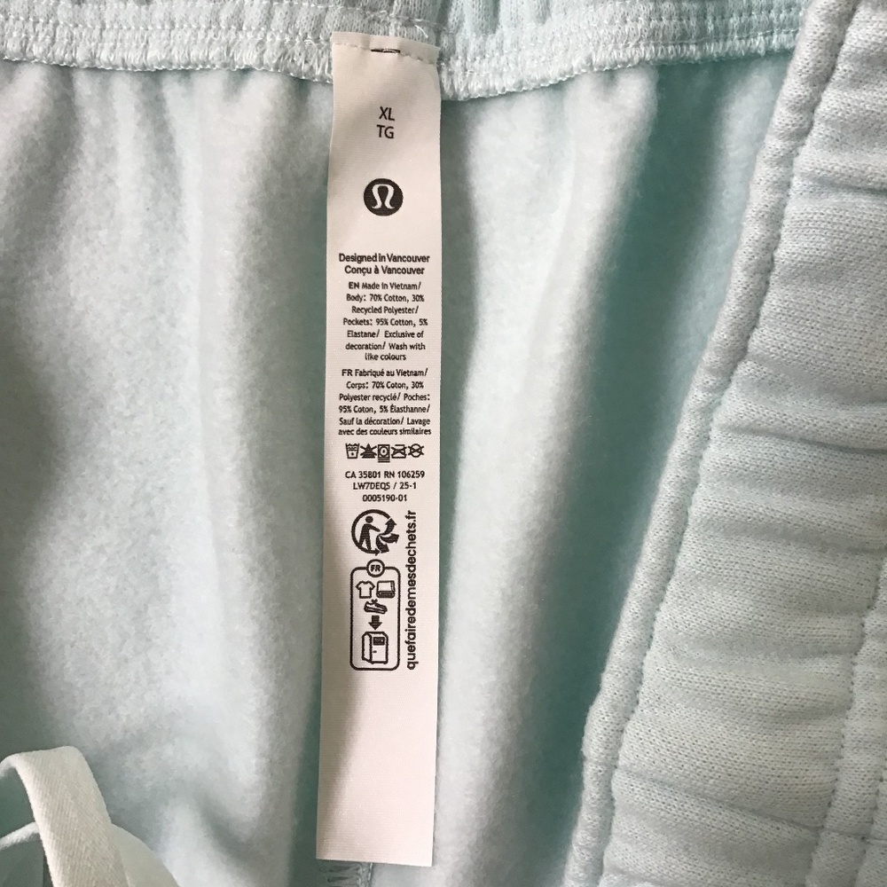 LuLuLemon sz XL Scuba Oversized Mid Rise Short 7” Graphic Mint Breeze NWT - Picture 4 of 6